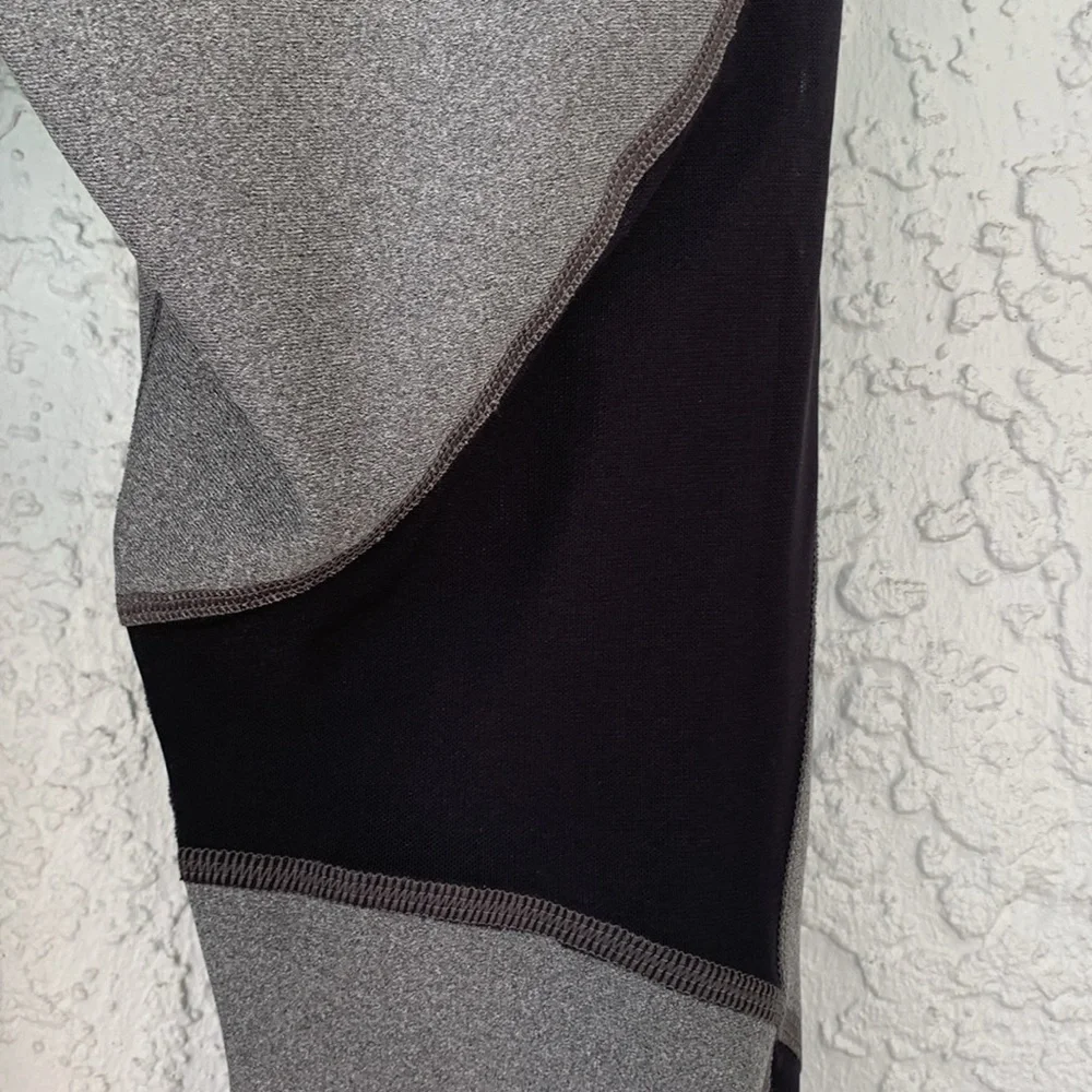 UNDER ARMOR COMPRESSION MASH ANKLE CROP LEGGINS size L